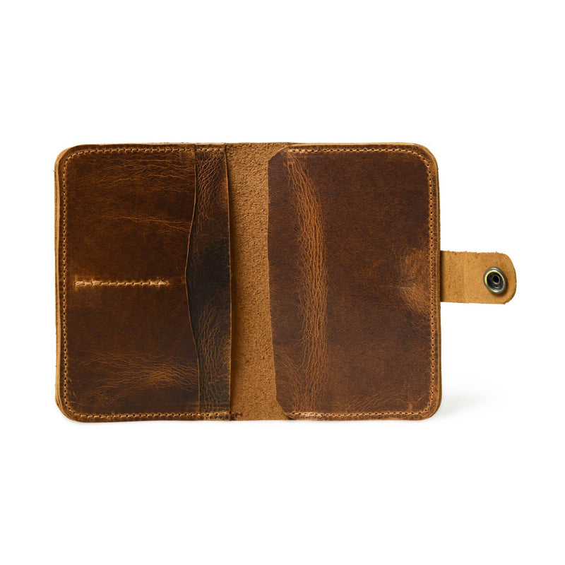 Chic Voyage Passport Sleeve - Brown